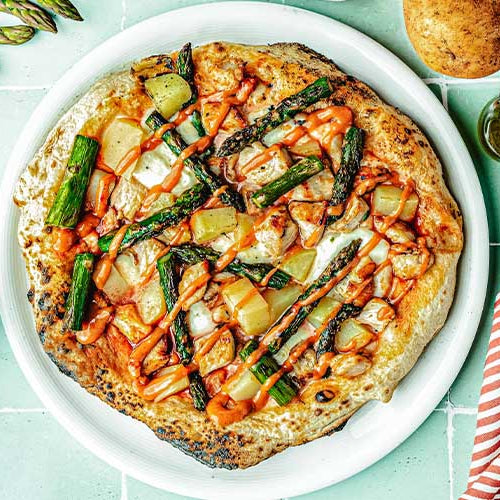 French-Belgium Pizza with Chicken, Potatoes, Asparagus and Spicy “Samurai Sauce”