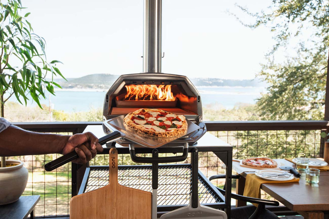 Making pizza outdoors with Ooni Karu 16