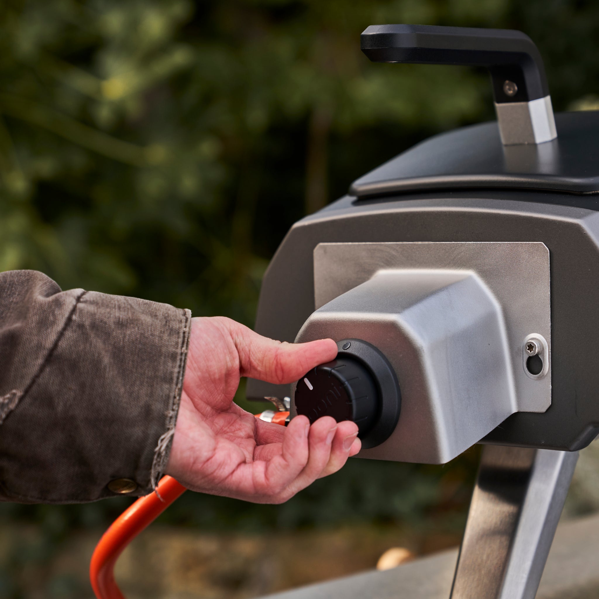 Ooni Karu 12G outdoor multi fuel Pizza oven 